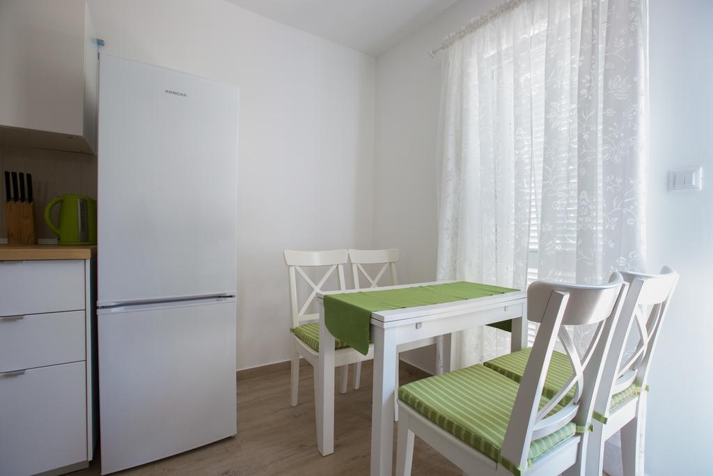 Apartments Irina Ičići Esterno foto
