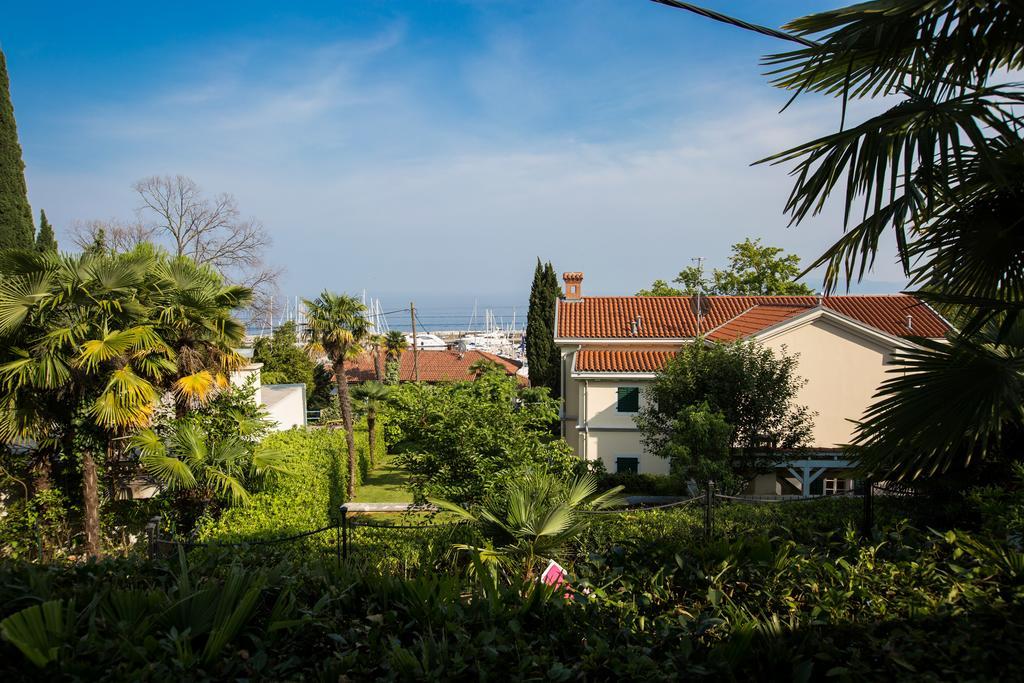 Apartments Irina Ičići Esterno foto