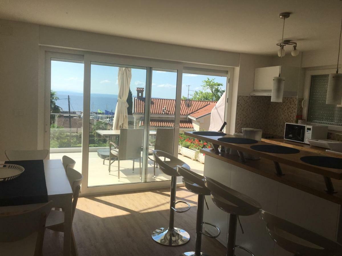 Apartments Irina Ičići Esterno foto