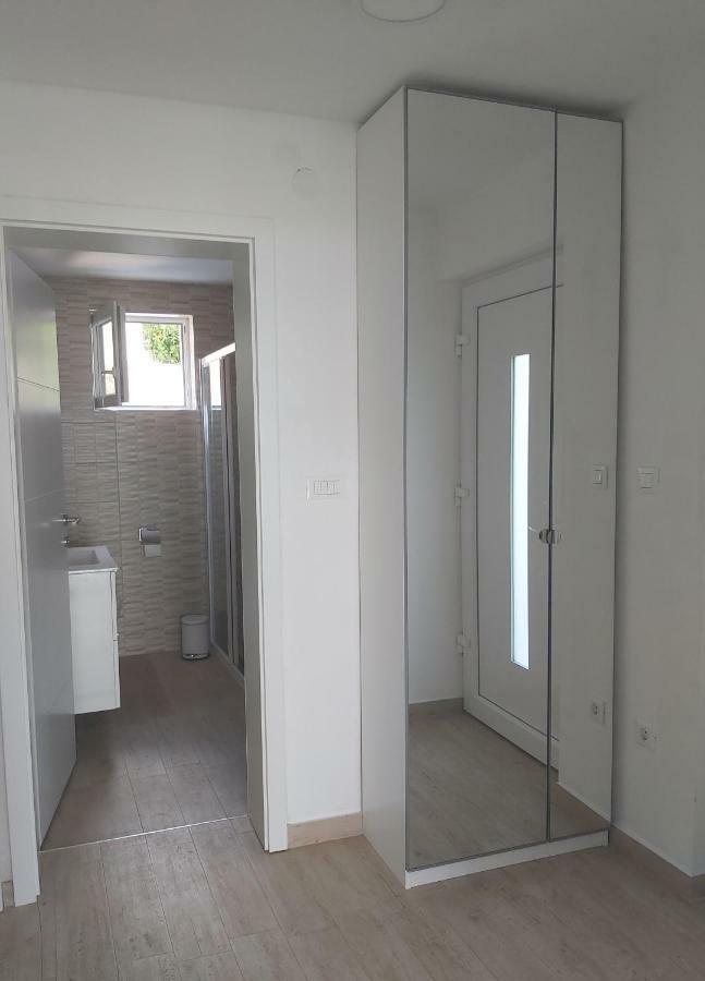 Apartments Irina Ičići Esterno foto