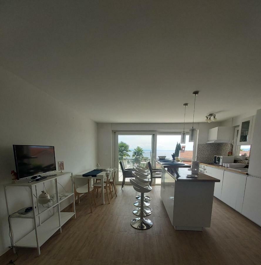 Apartments Irina Ičići Esterno foto