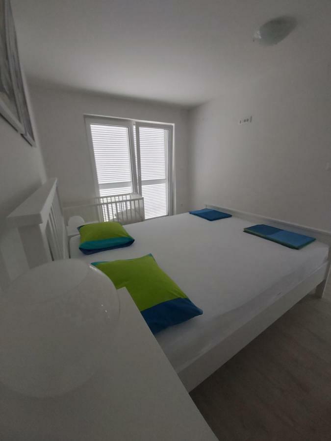 Apartments Irina Ičići Esterno foto
